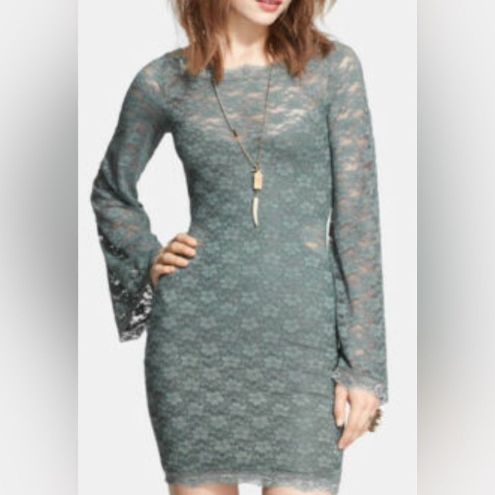 FREE PEOPLE Lovely in Lace Dress Size Medium